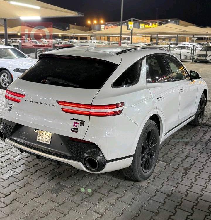 جنسس GV70